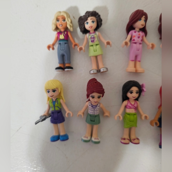 Lego Friends Figures and Accessories - Picture 8 of 8